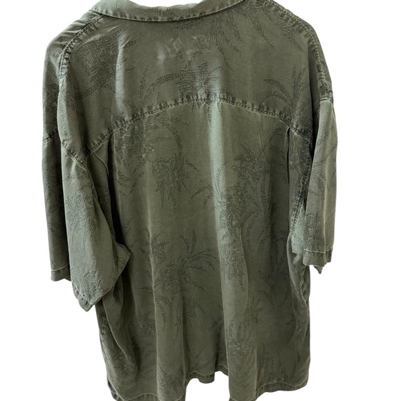 Tommy Bahama 100% Silk Hawaiian Shirt Size XXL Tropical Print Olive Green Casual - Picture 2 of 5